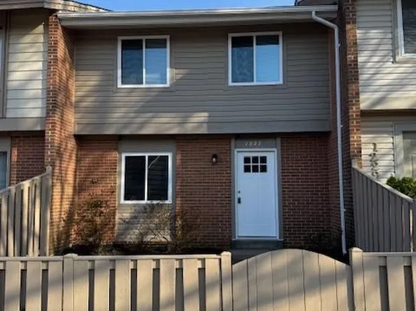 1227 Springtide Pl, Herndon, VA 20170