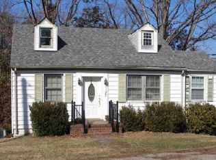 5124 W 100th Rd, Chester, VA 23831