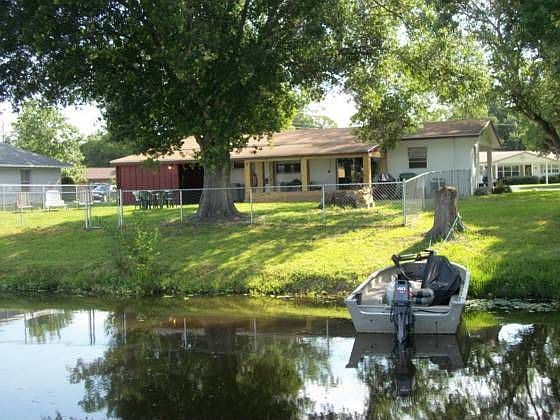 2nd image of 1406 SE 8th Dr