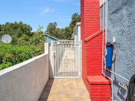 4th image of 7069 Apperson St