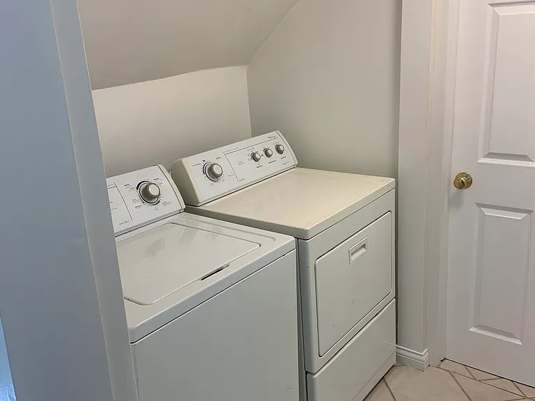 737 Smith St #2 — Photo 6