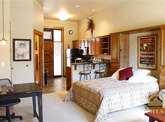 Main Room- Photo of mirror image unit.