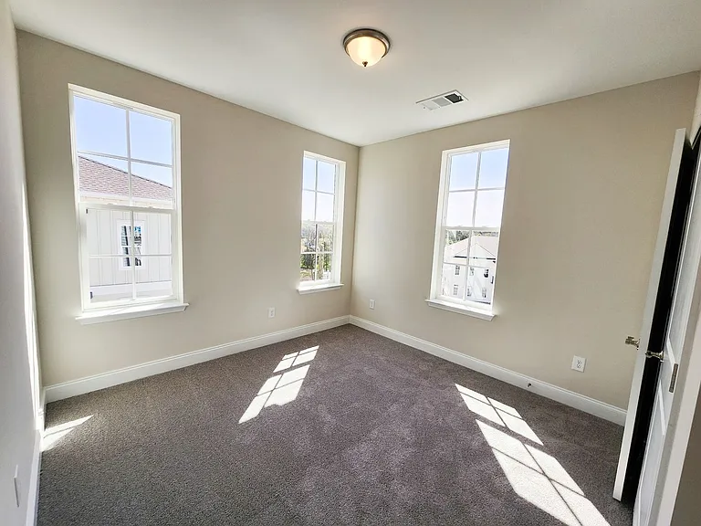 836 Goswell Dr #203 — Photo 15