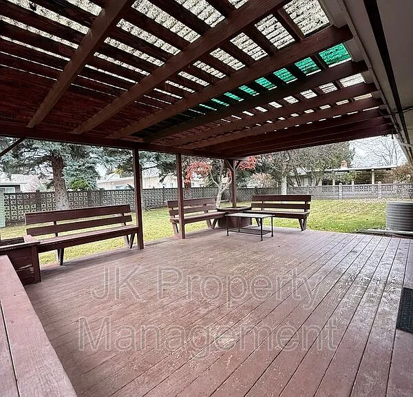 1726 Alder Dr — Photo 47