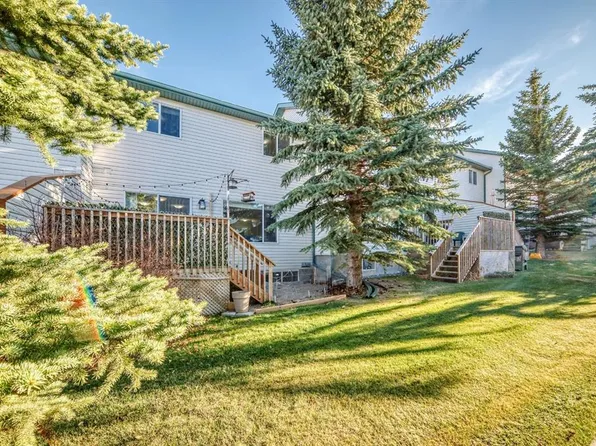 122 SW Bow Ridge Cres #8, Cochrane, AB T4C 1V9