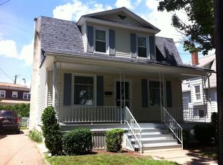 33 Snowden St, Forty Fort, PA 18704