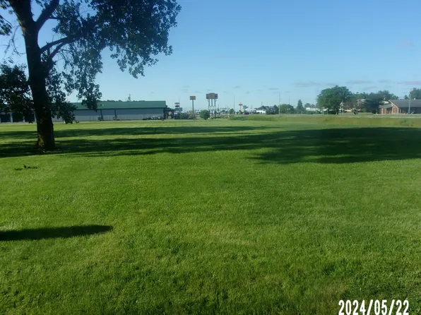 405 N 7th St, Kentland, IN 47951