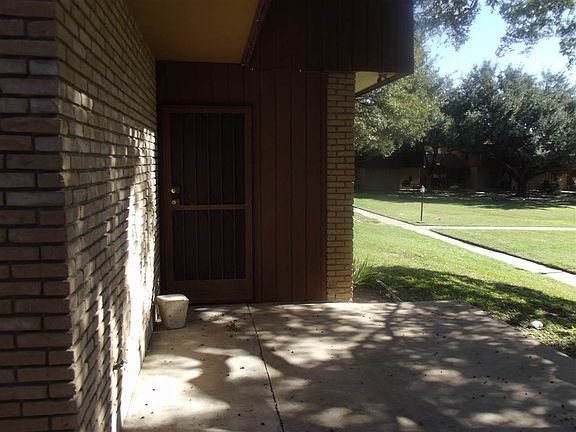 2nd image of 705 E Del Mar Blvd