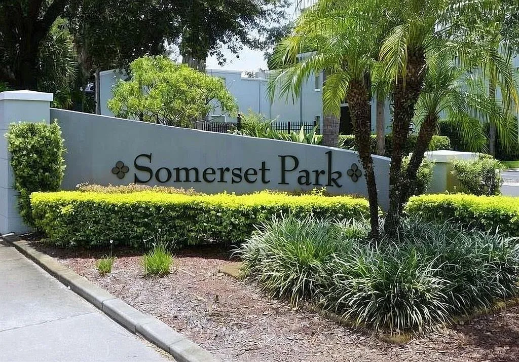1 bed, 1.0 bath, 742 sqft, $1,300 — Photo 1