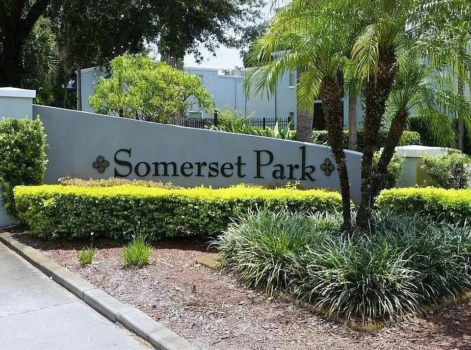 2846 Somerset Park Dr #203