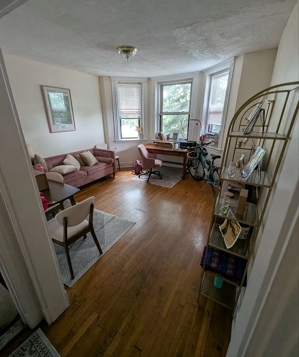 1 bed, 999 sqft, $2,500 — Photo 1