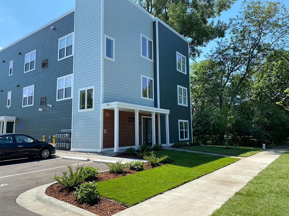 1st image of 2222 Stewart Ave #10