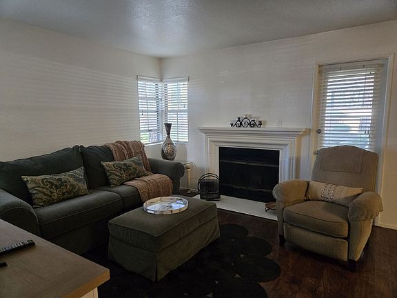 2nd image of 2915 N Texas St