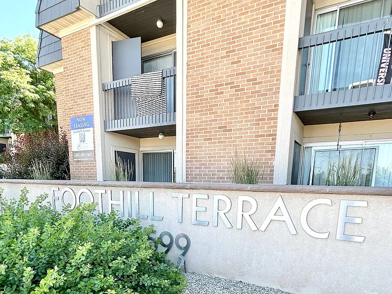 Foothill Terrace — Photo 93
