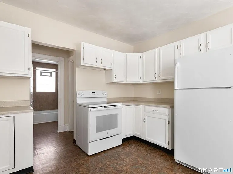 171 Bassett St — Photo 11