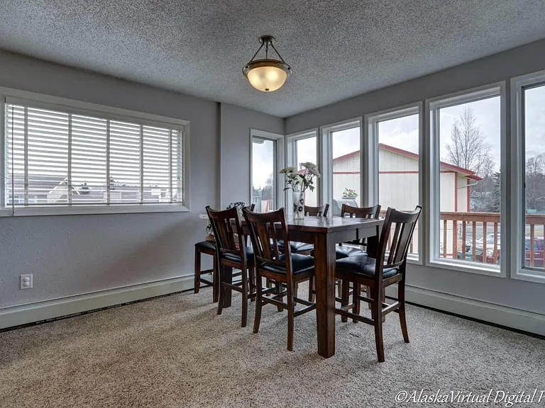 9451 Strathmore Dr — Photo 18
