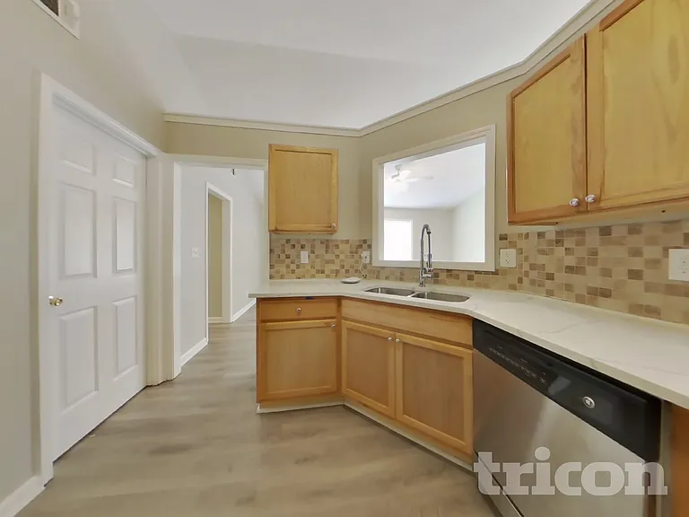 621 Southern Trace Xing — Photo 6