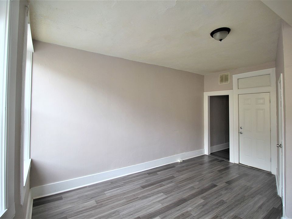 2nd image of 2421 N Calvert St
