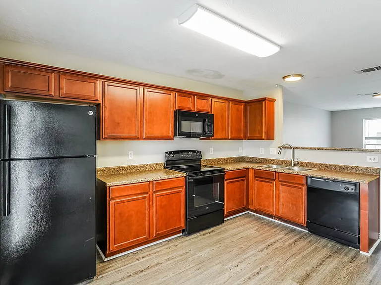 8033 Logan Dr — Photo 8