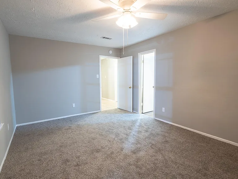 6542 Bridgegate Dr — Photo 21