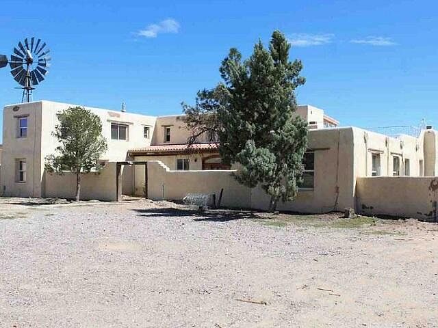 1st image of 5201 Valle Vista Dr NW