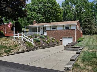 1325 Regency Dr, Pittsburgh, PA 15237