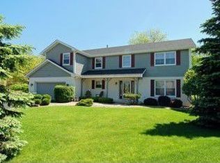 105 Parker Dr, Grayslake, IL 60030