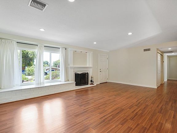 2nd image of 1405 Calle Avellano