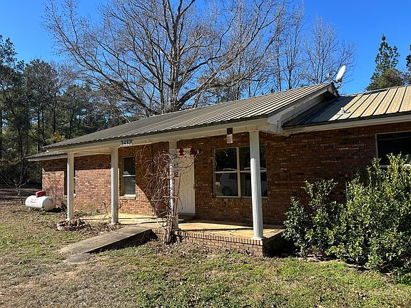 2nd image of 2432 Hardy Skipper Rd