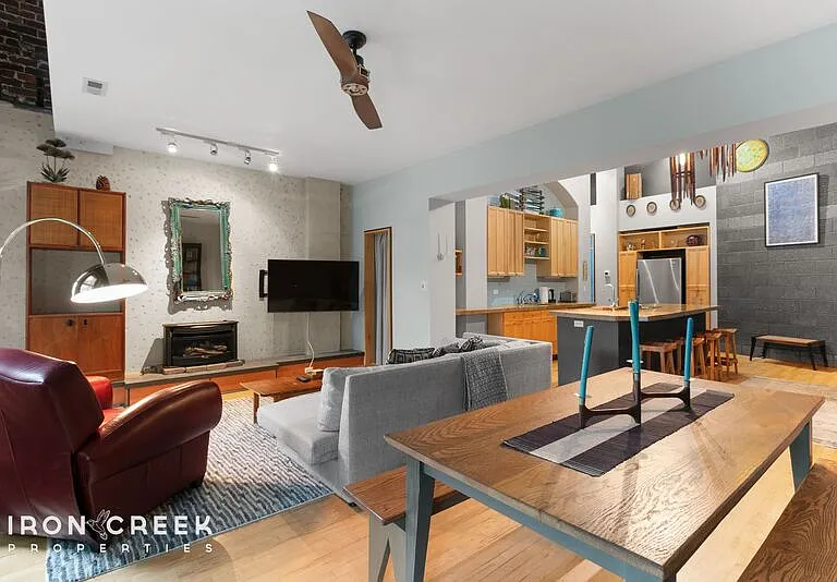 32 Broadway St #320 — Photo 14