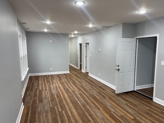 3rd image of 7152 S Racine Ave #2