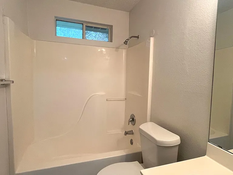 1918 Summerwood Dr — Photo 11