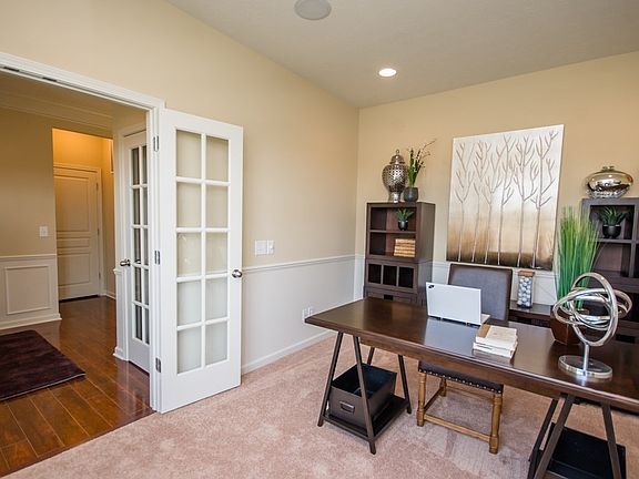 4th image of 827 Ascot Farm Way