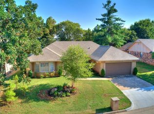 12428 Goldsborough Rd, Midwest City, OK 73130