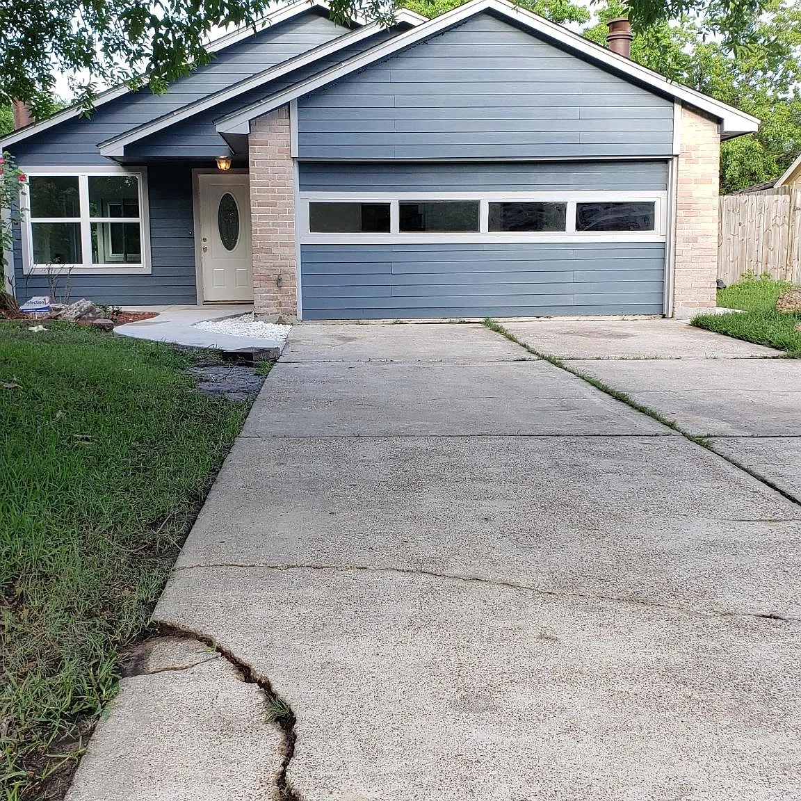 1710 Merton Dr — Photo 1