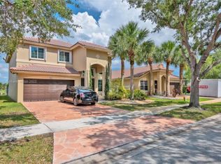 465 SW 205th Ave, Pembroke Pines, FL 33029