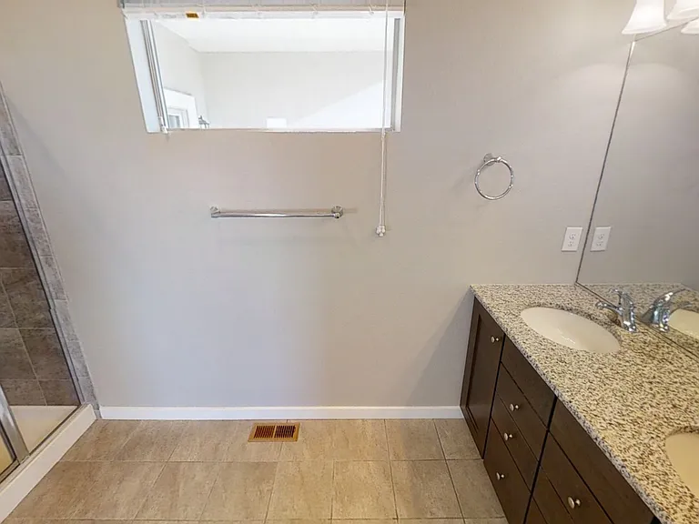 2041 Medici Ln — Photo 18