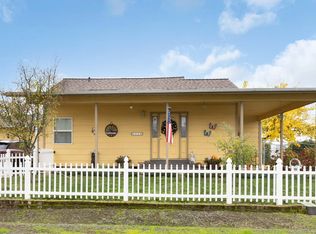 144 Paradise Ln, Roseburg, OR 97471