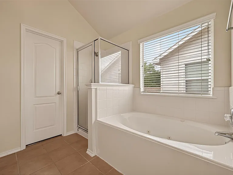 18518 Bare Meadow Ln — Photo 38