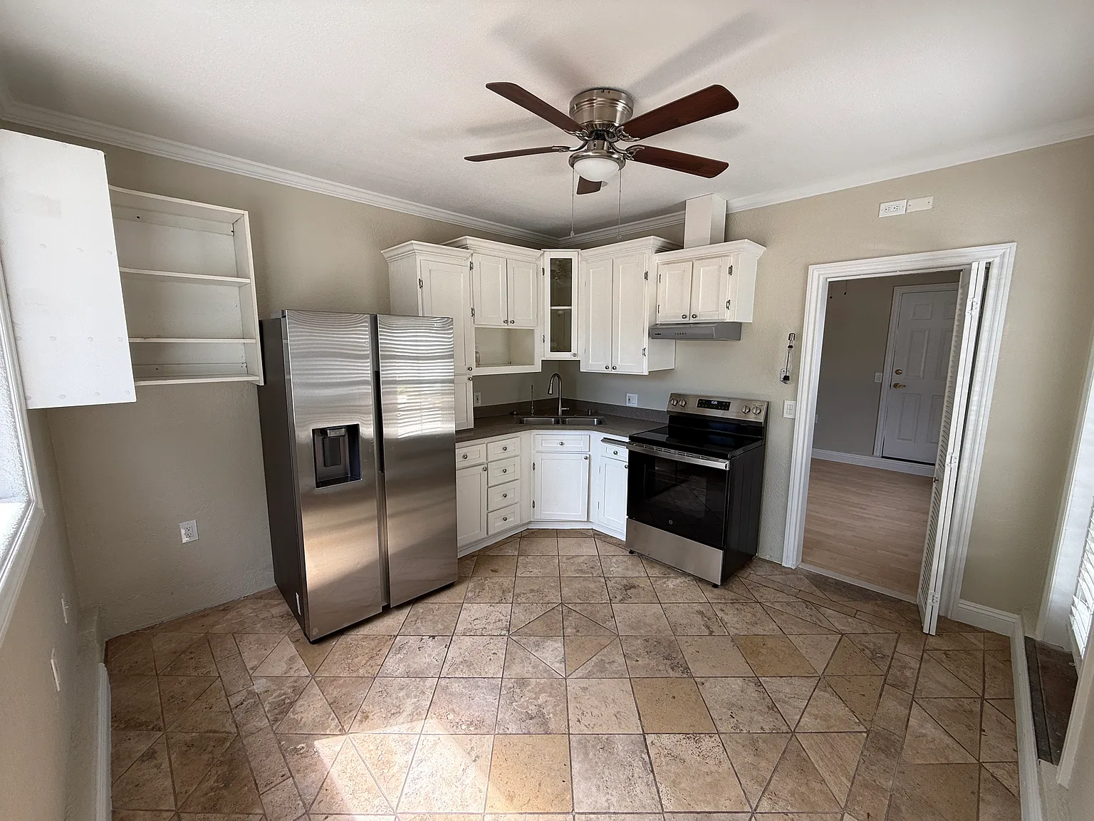 Meadowbrook Dr, San Diego — Photo 1
