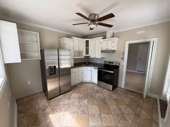 (undisclosed Address), San Diego, CA 92114