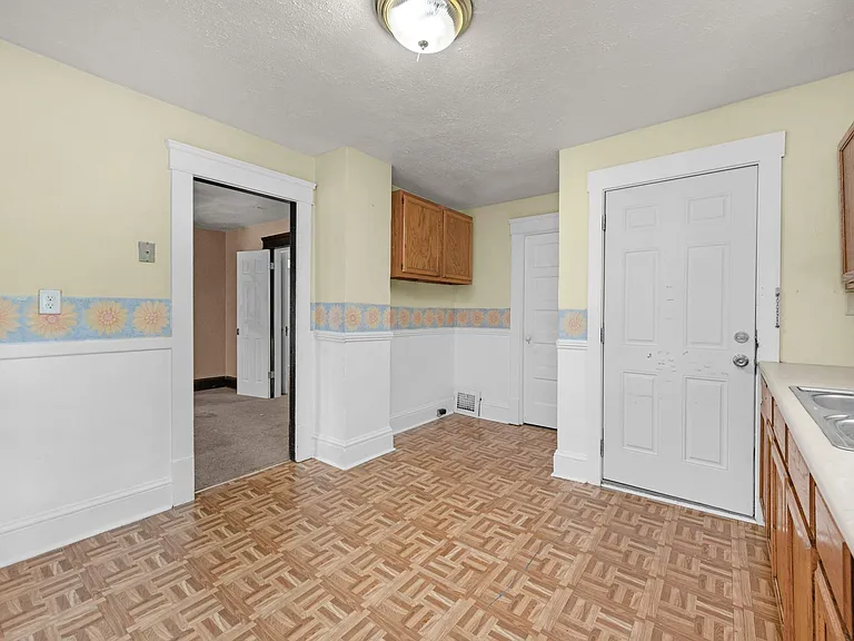 4125 Bucyrus Ave #2 — Photo 25
