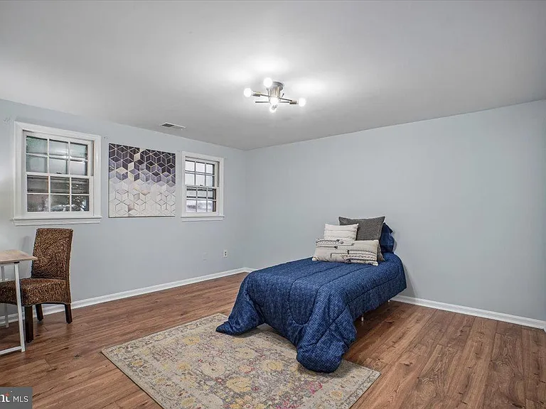 10108 Ebenshire Ct — Photo 16