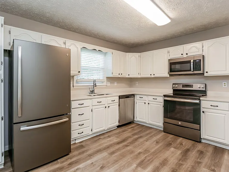 4805 Shallow Farm Dr — Photo 8