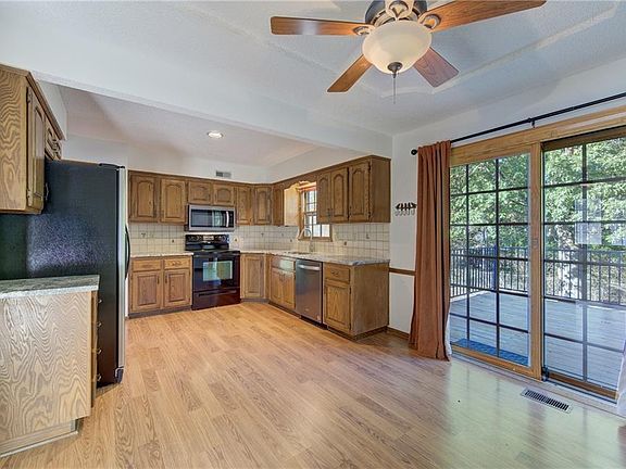 4th image of 5712 Long Ave
