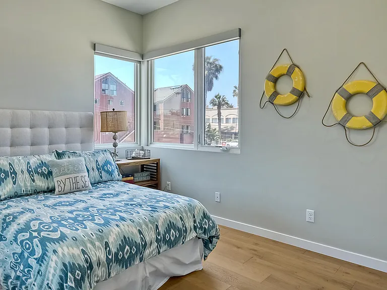 126 Dahlia Ave — Photo 16