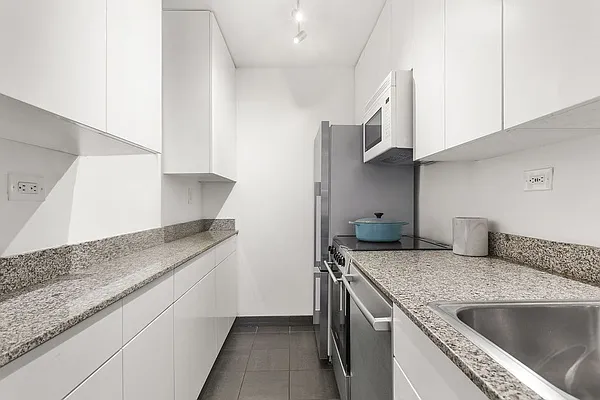 Sold by Corcoran | media 4