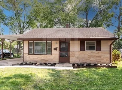 2 bed, 1.0 bath, 672 sqft, $1,250 — Photo 2