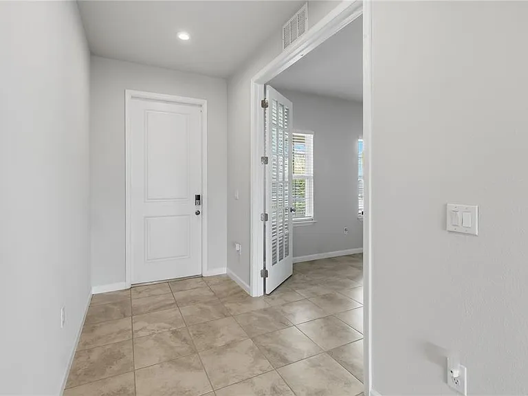 5581 Vigo Loop — Photo 3