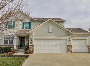 1216 SW Sapperton Rd, Lees Summit, MO 64082